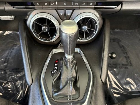 Used 2019 Chevrolet Camaro LT image 9