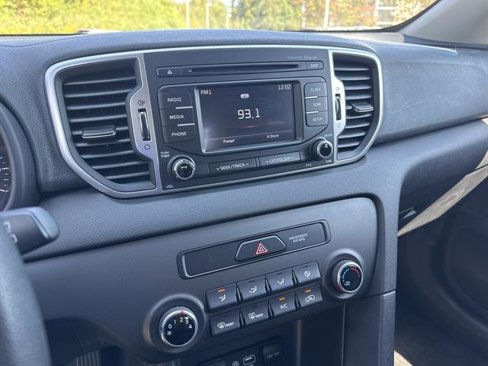 Used 2017 Kia Sportage LX image 17