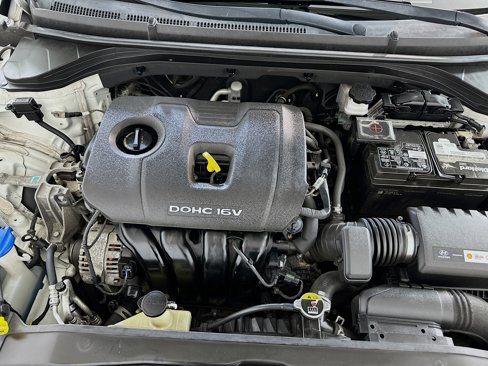 Used 2017 Hyundai Elantra SE image 23