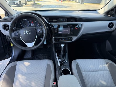 Used 2018 Toyota Corolla L image 13