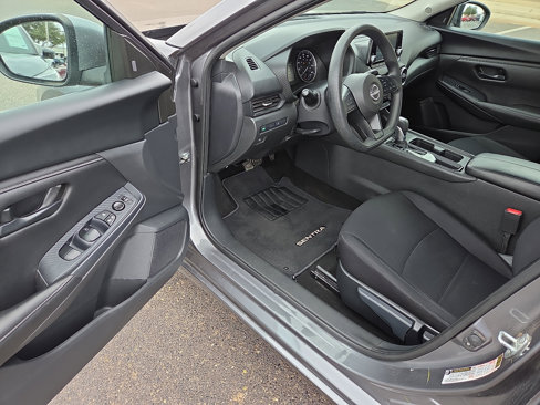 Used 2024 Nissan Sentra S image 12
