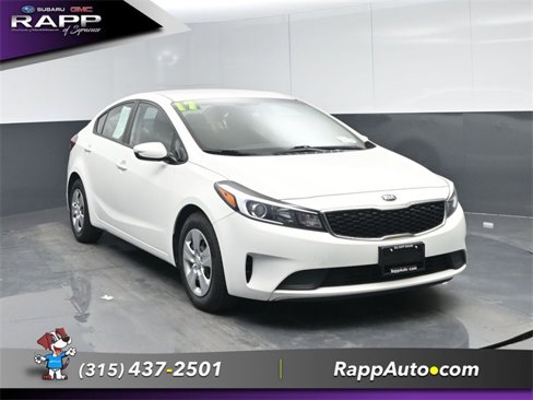 Used 2017 Kia Forte LX image 2