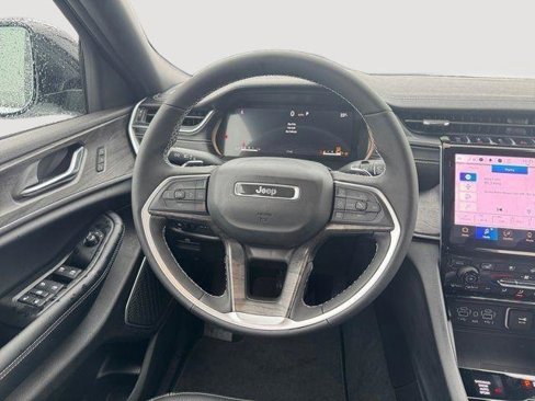 New 2025 Jeep Grand Cherokee L Limited w/ Luxury Tech Group II image 12