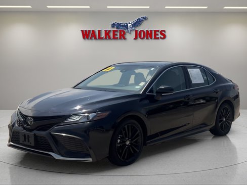 Used 2023 Toyota Camry XSE image 7