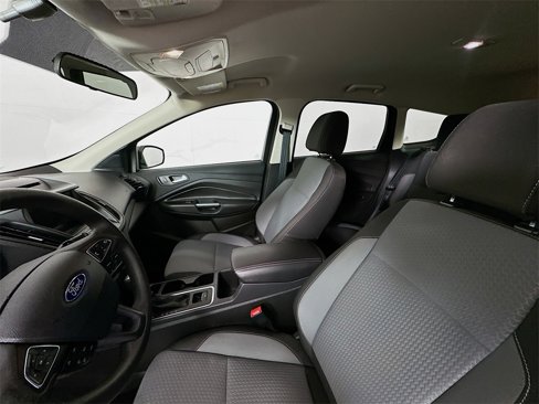 Used 2017 Ford Escape SE w/ Equipment Group 201A image 21