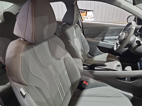 New 2025 Hyundai Elantra Sport image 10