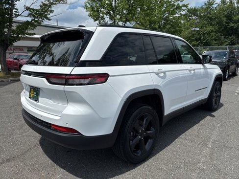 Certified 2022 Jeep Grand Cherokee Altitude image 15