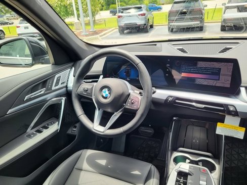 New 2025 BMW X1 xDrive28i w/ Technology Package image 18