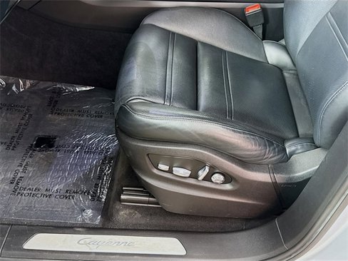 Certified 2019 Porsche Cayenne image 16