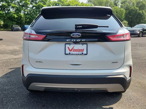 Used 2023 Ford Edge SEL w/ Convenience Package image 5
