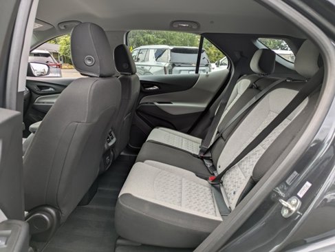 Used 2022 Chevrolet Equinox LS image 26