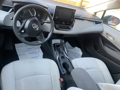 Used 2020 Toyota Corolla LE image 11