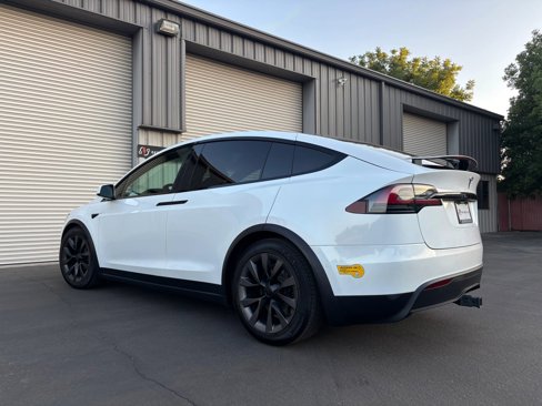 Used 2022 Tesla Model X image 9