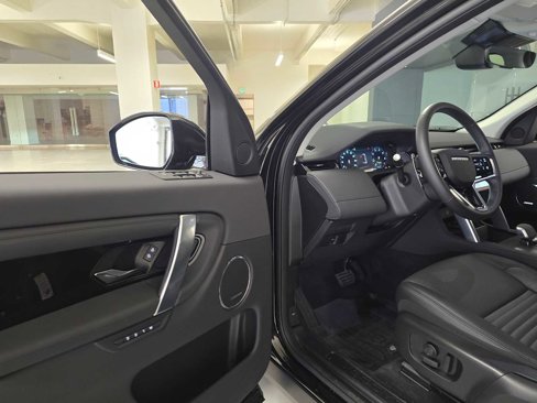 Certified 2025 Land Rover Discovery Sport S image 18