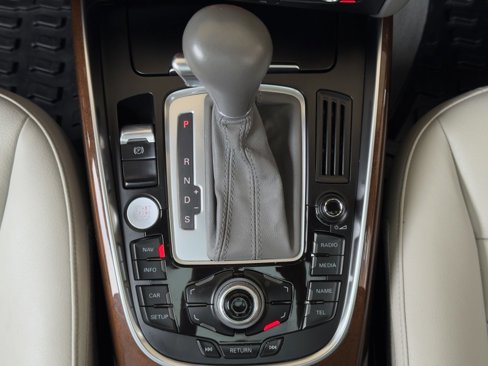 Used 2012 Audi Q5 3.2 Prestige w/ Prestige Pkg image 29