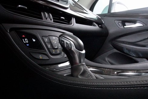 Used 2020 Buick Envision Essence image 20