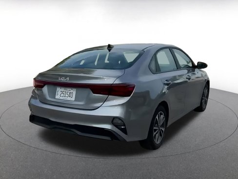 Used 2024 Kia Forte LXS image 12