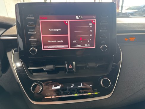 Used 2021 Toyota Corolla L image 38