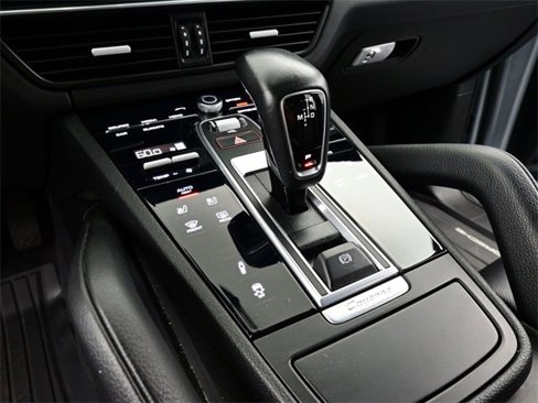 Certified 2020 Porsche Cayenne image 12