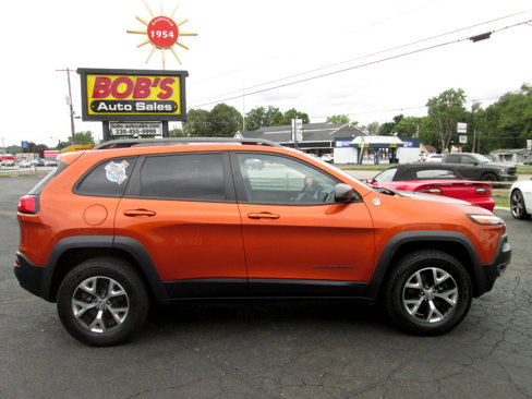 Used 2016 Jeep Cherokee Trailhawk w/ Comfort/Convenience Group image 15