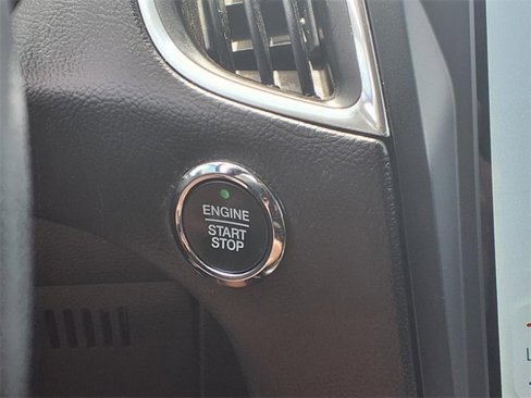 Used 2022 Ford Edge Titanium image 11
