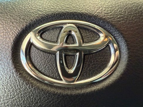 Used 2022 Toyota Tacoma SR5 image 19