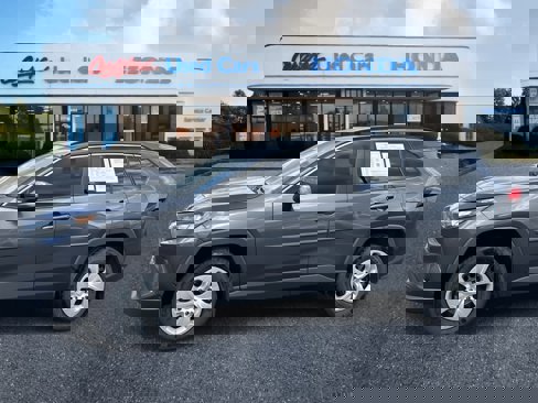 Used 2019 Toyota RAV4 LE image 2
