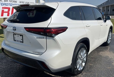 Used 2021 Toyota Highlander Limited image 8