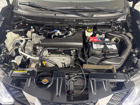 Used 2016 Nissan Rogue SV image 24