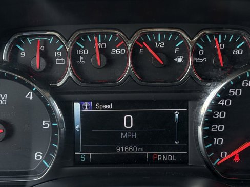 Used 2018 Chevrolet Silverado 1500 LT w/ Texas Edition image 15