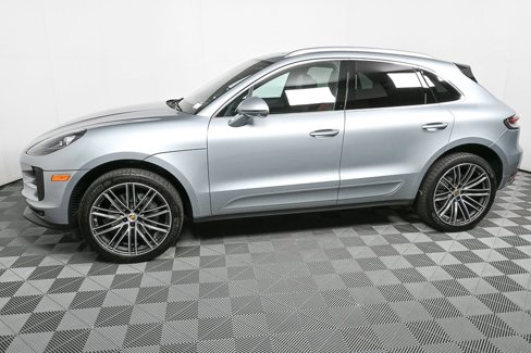 Certified 2021 Porsche Macan S image 2