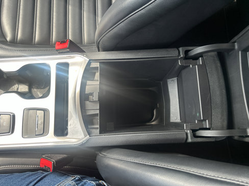 Used 2024 Ford Edge SEL image 34