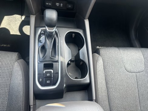 Used 2020 Hyundai Santa Fe SE image 20