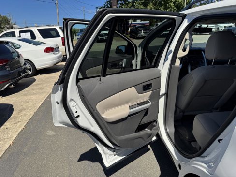 Used 2012 Ford Edge SE image 7
