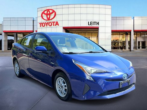 Used 2017 Toyota Prius Two image 3