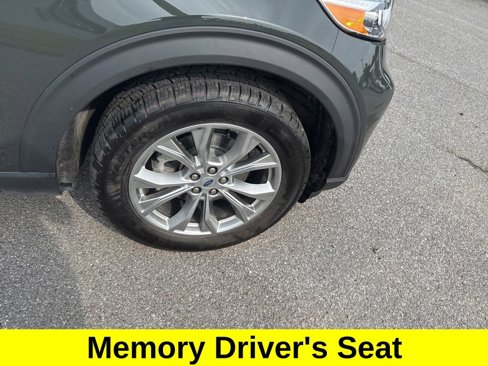 Used 2022 Ford Explorer Limited w/ Equipment Group 301A image 10