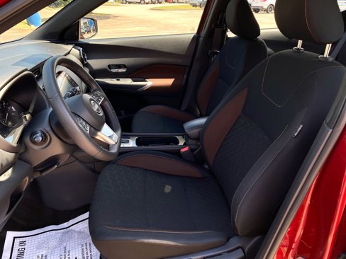 Used 2023 Nissan Kicks SR image 11