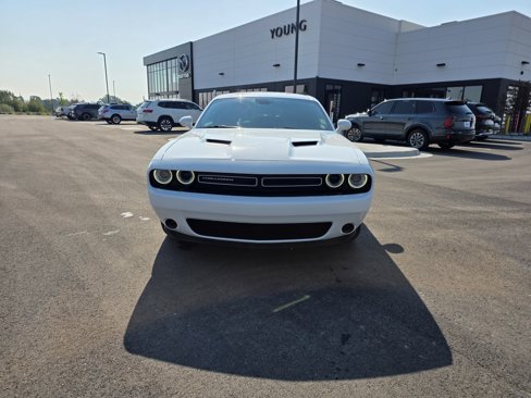 Used 2023 Dodge Challenger SXT image 2