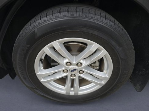 Used 2021 Ford Explorer XLT w/ Class III Trailer Tow Package image 29