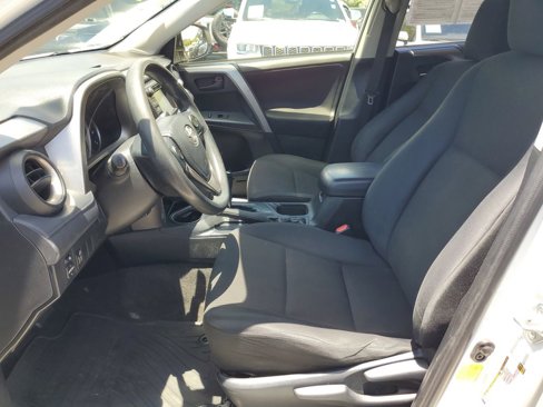 Used 2016 Toyota RAV4 LE image 16