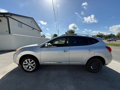 Used 2011 Nissan Rogue SV w/ SL Pkg image 4