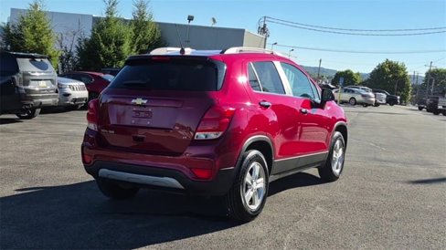 Used 2018 Chevrolet Trax LT w/ LT Convenience Package image 9