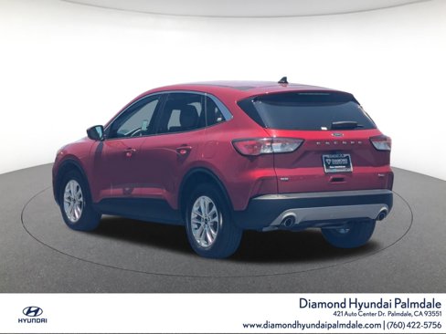 Used 2021 Ford Escape SE image 5