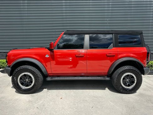 Used 2022 Ford Bronco Outer Banks w/ Sasquatch Package image 2
