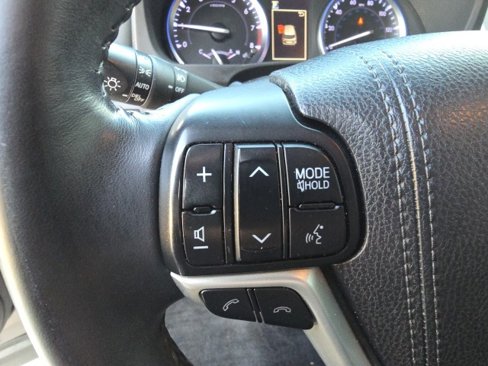 Used 2018 Toyota Highlander XLE image 22