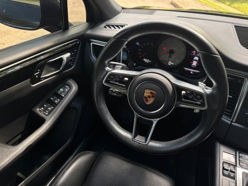 Used 2018 Porsche Macan S image 53
