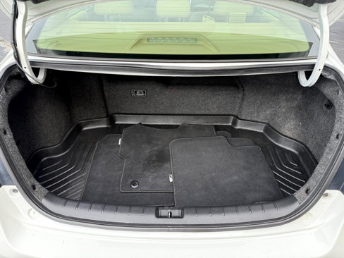 Used 2017 Honda Accord Touring image 13