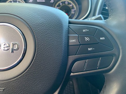 Used 2022 Jeep Cherokee Trailhawk w/ Sun, Sound & Nav Group image 21