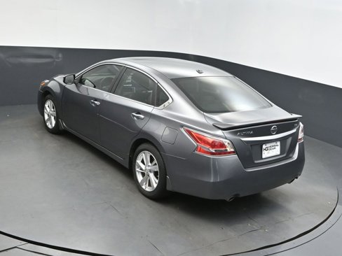 Used 2015 Nissan Altima 2.5 SV w/ Convenience Package image 34