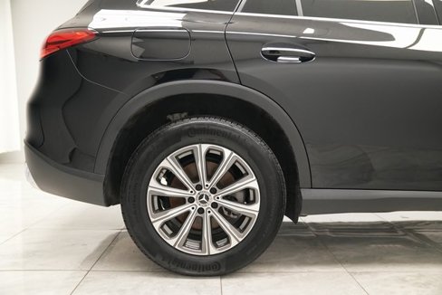 Used 2024 Mercedes-Benz GLC 300 4MATIC image 17
